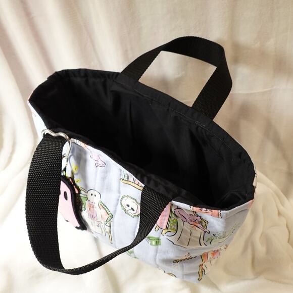 BOO-TIQUE Bag / tote Ghost reading Book!  Great Book bags for scary stories! - Picture 3 of 5